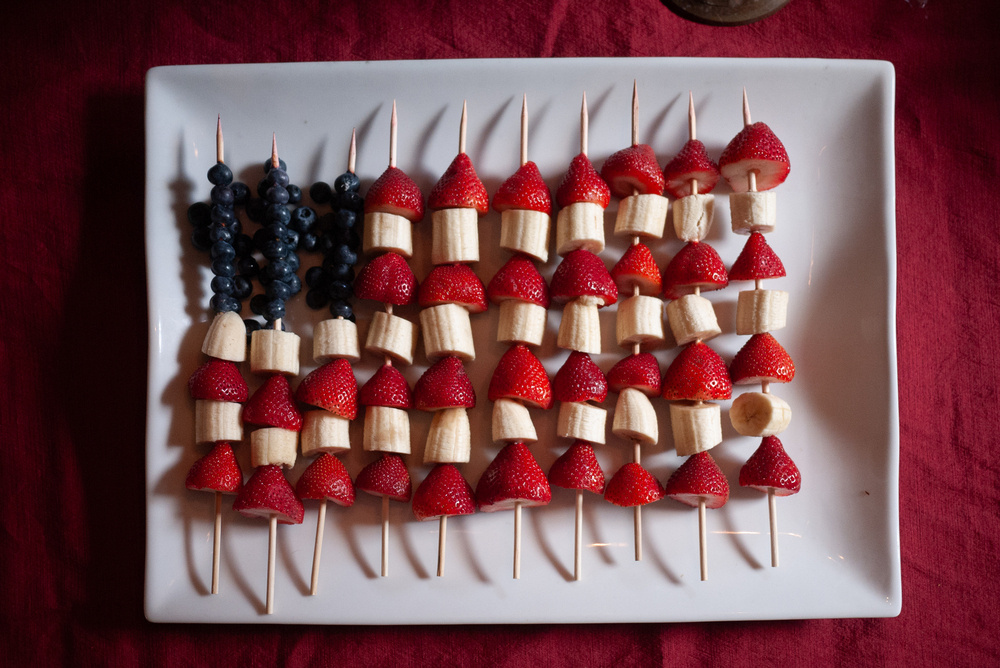 Platter with an American Flag made out of strawberries, blueberries and bananas - Lumix GF1