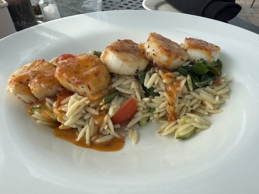 Scallops over rice 