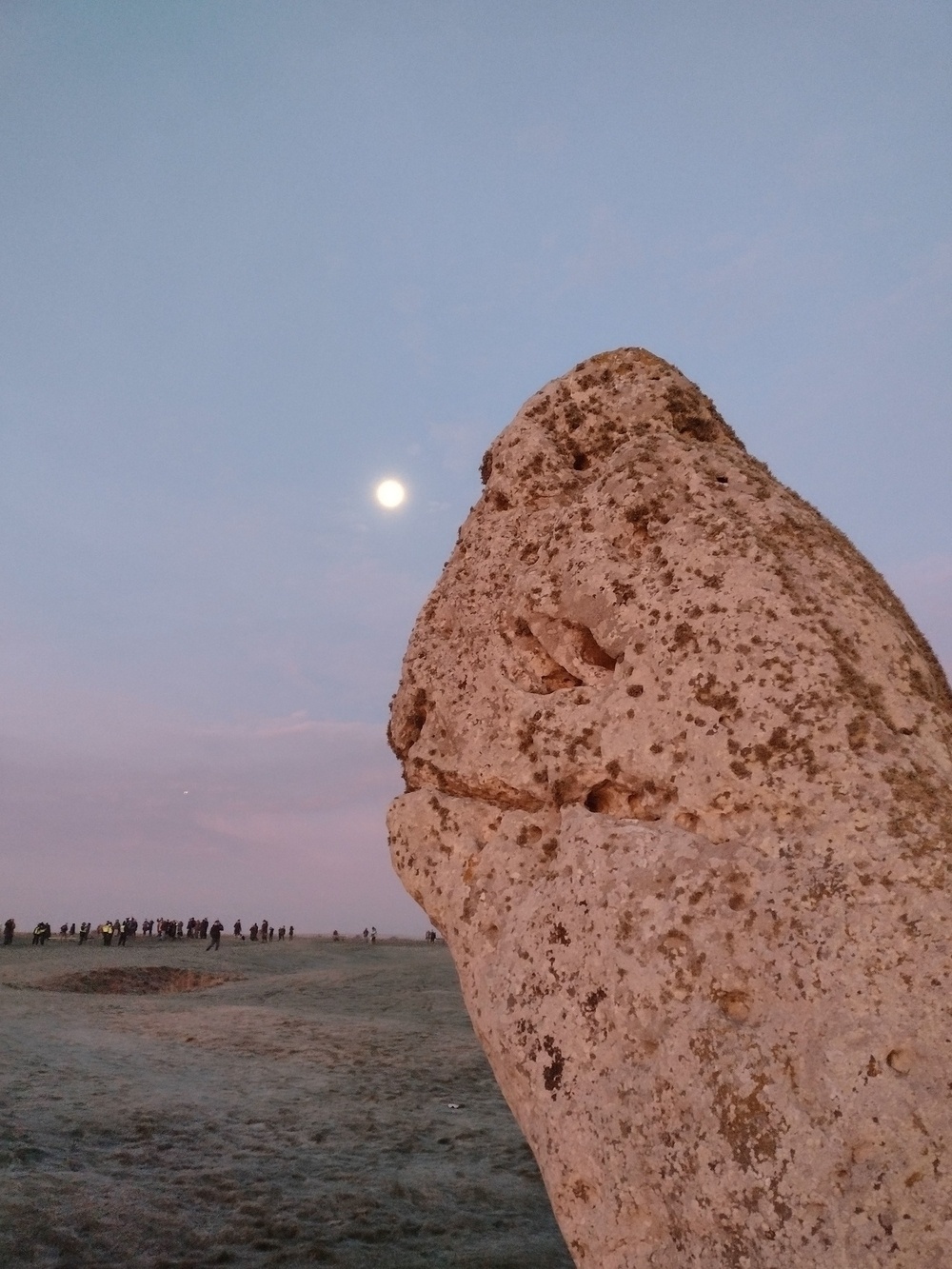 The heel stone rather than the altar stone