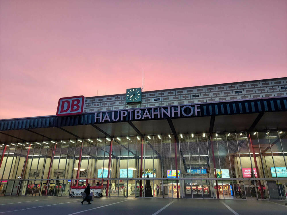 Hauptbahnhof / main train station